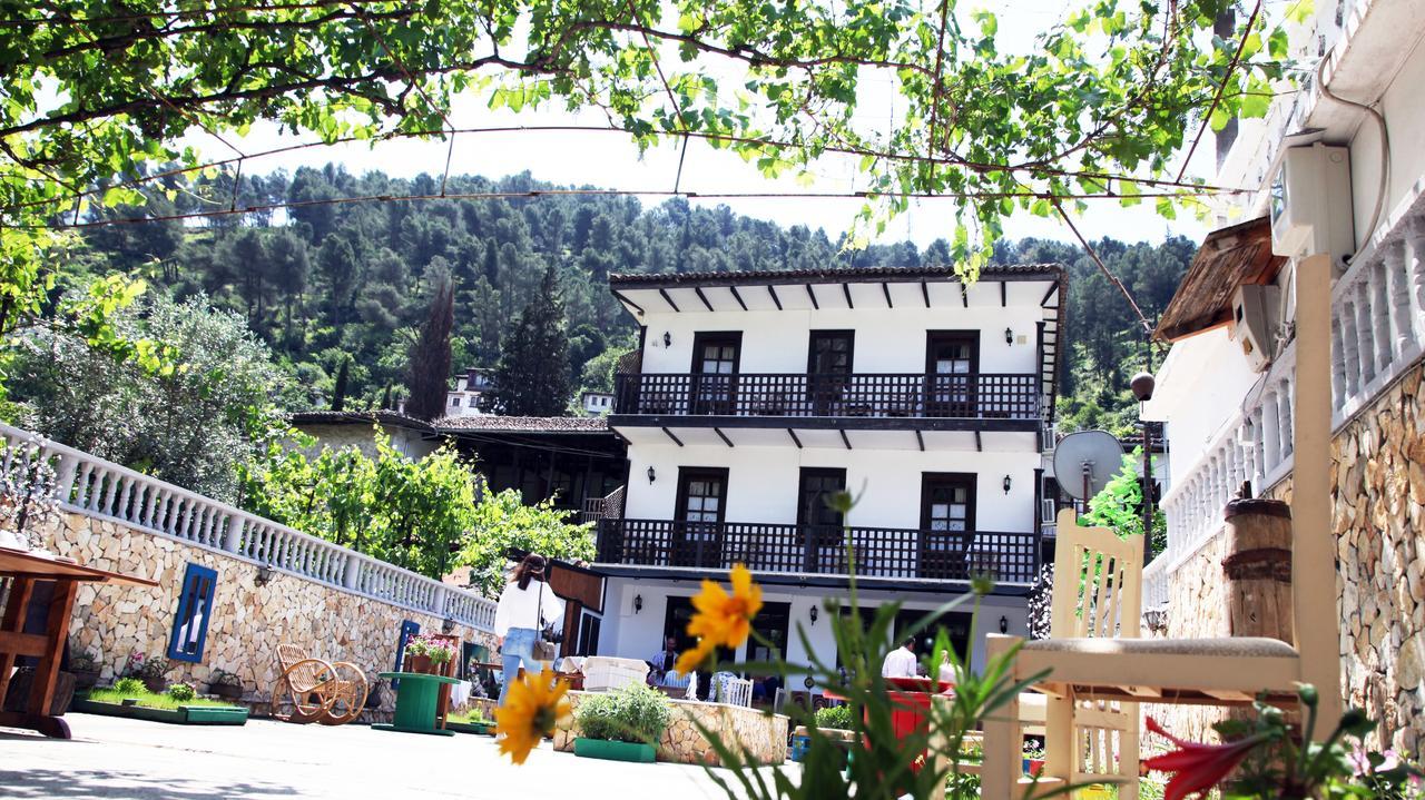 Maya Hostel بيرات المظهر الخارجي الصورة